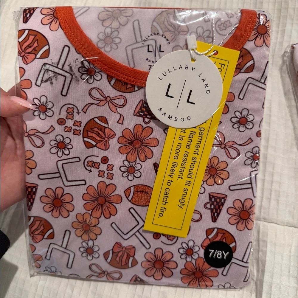 Girls Football Floral Bamboo Pajama Set size 7/8 by Lullaby land Bamboo NWT - Picture 5 of 5